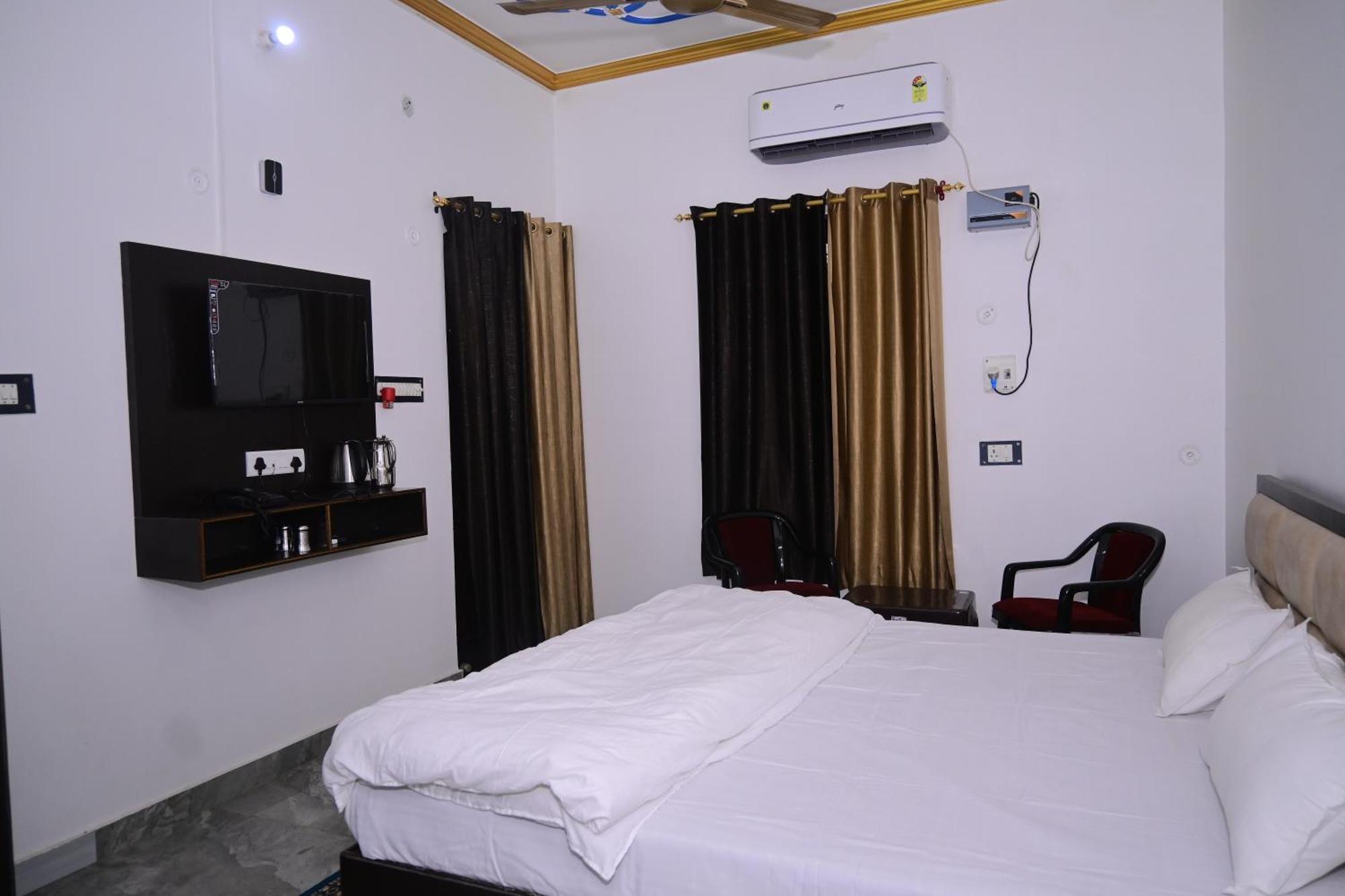 Shri Narayanam Guest House And Home Stay Ayodhya Extérieur photo