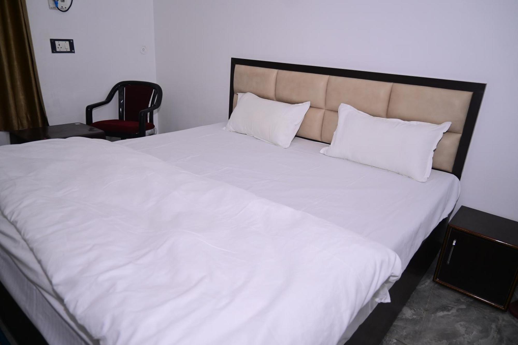 Shri Narayanam Guest House And Home Stay Ayodhya Extérieur photo