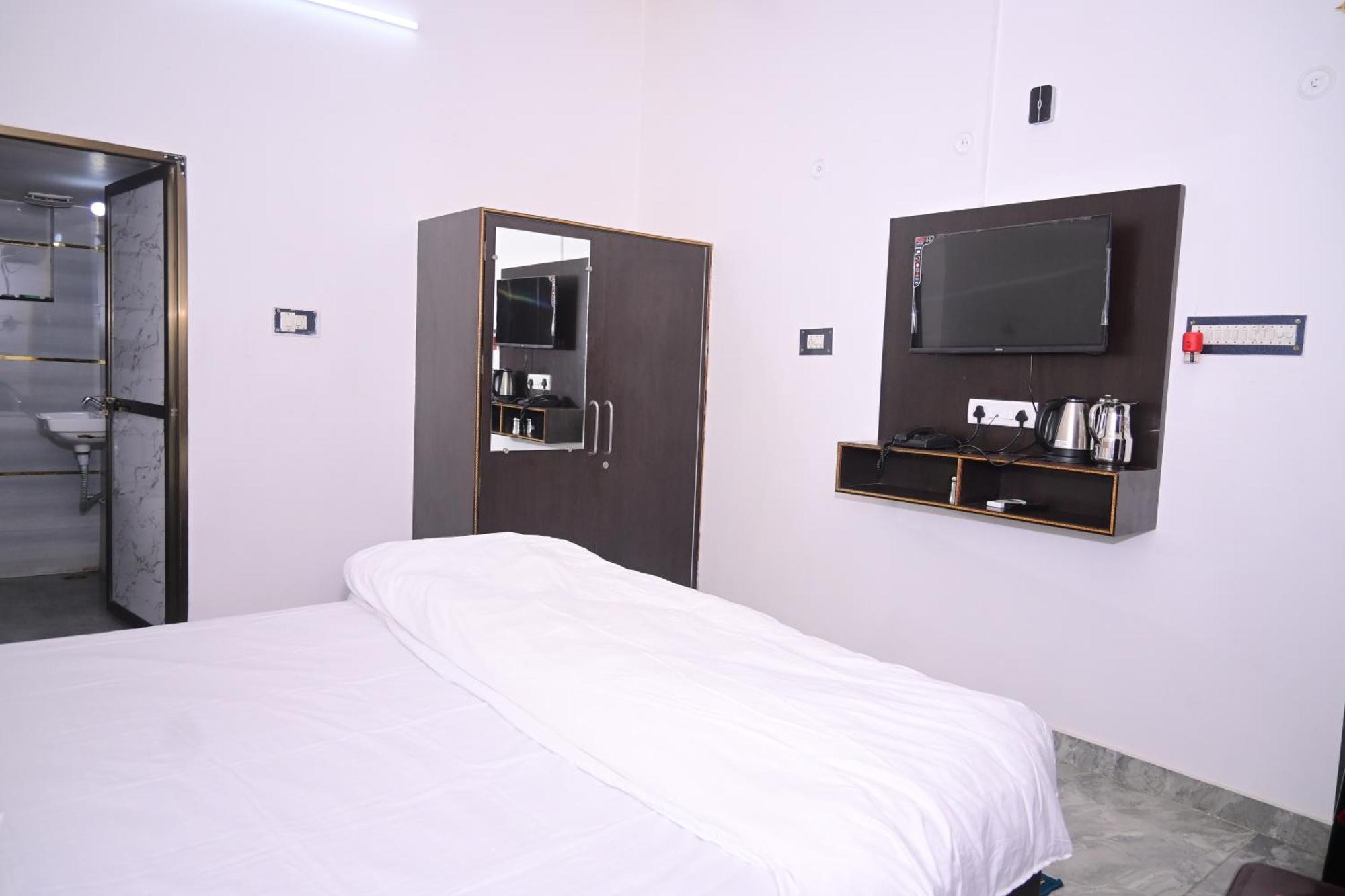 Shri Narayanam Guest House And Home Stay Ayodhya Extérieur photo