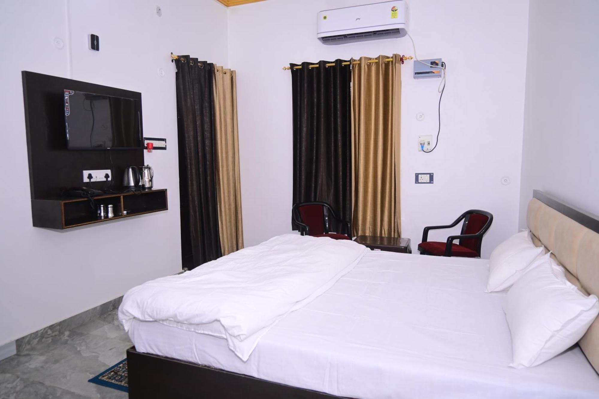 Shri Narayanam Guest House And Home Stay Ayodhya Extérieur photo