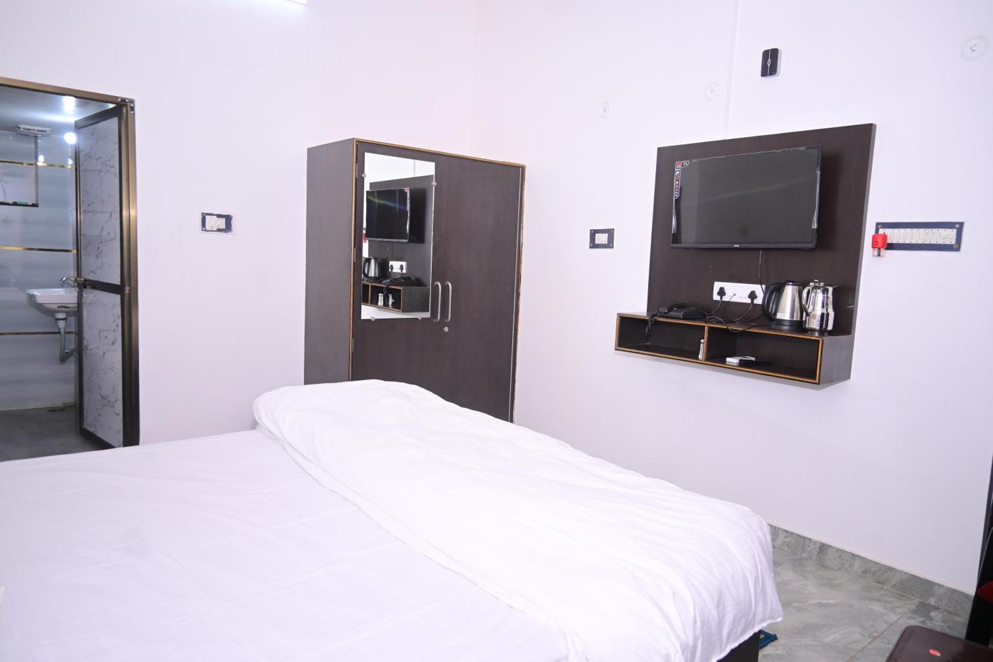 Shri Narayanam Guest House And Home Stay Ayodhya Extérieur photo