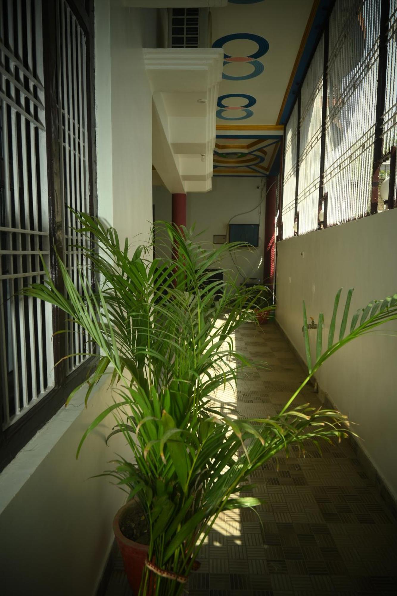 Shri Narayanam Guest House And Home Stay Ayodhya Extérieur photo